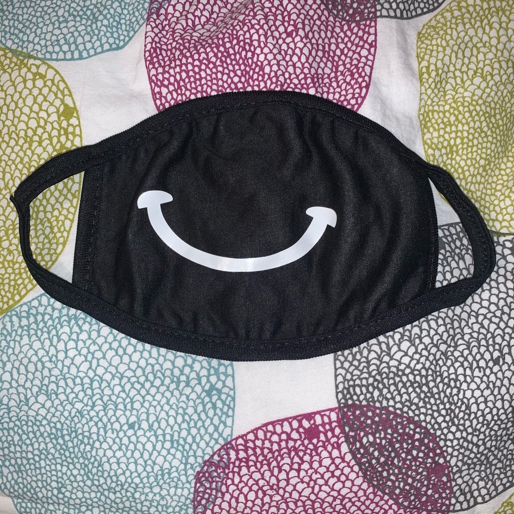 Smiley mask